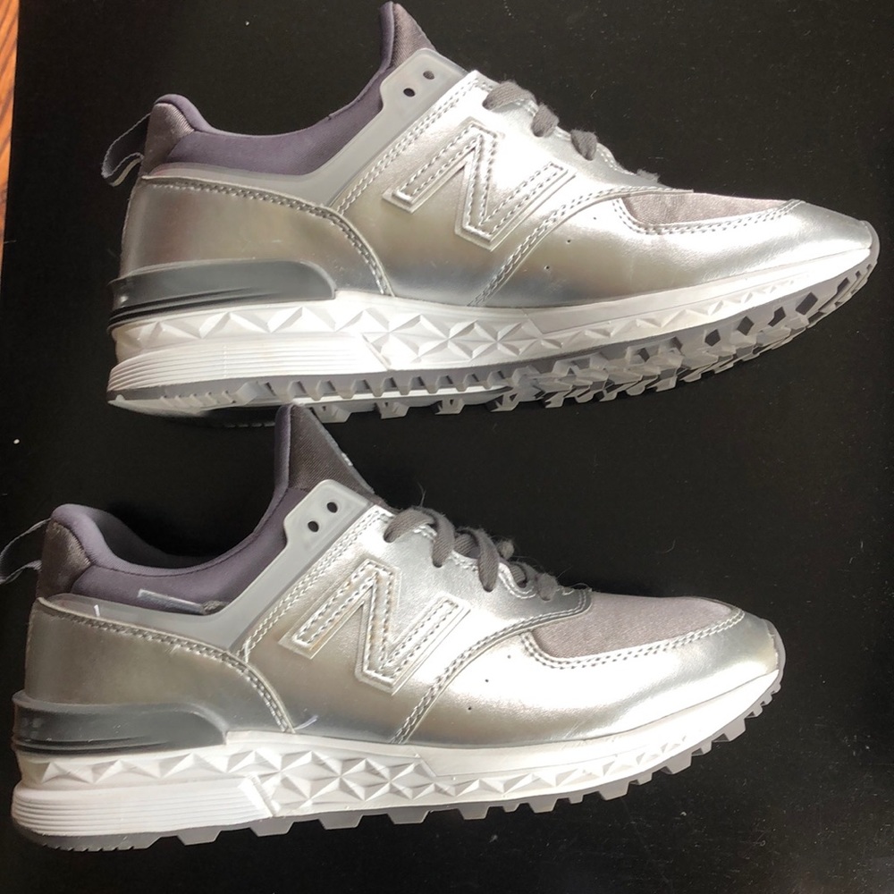 Silver New Balance 574 sneakers (NWOT)
